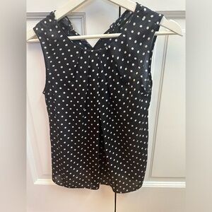 Jones New York Polka Dot sleeveless blouse